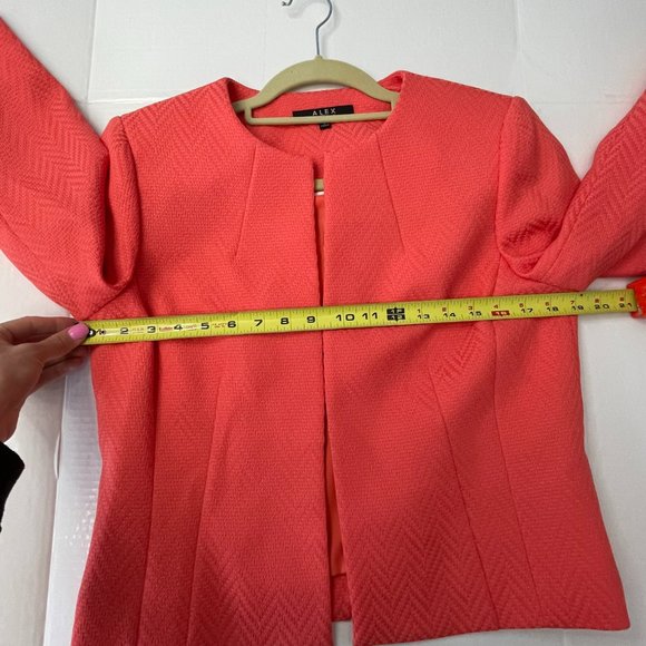 Alex Marie Coral Cropped Jacket blazer perfect for office NWT size Medium/large - Picture 15 of 16